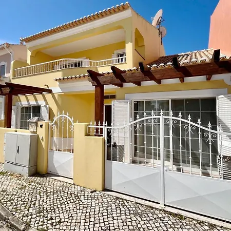 V4 Moderno Com Piscina - Villa *