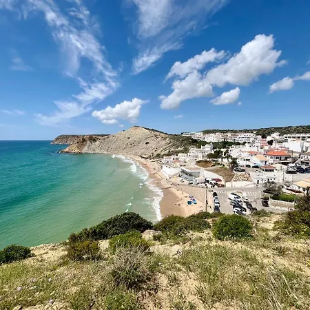 V4 Moderno Com Piscina - Burgau