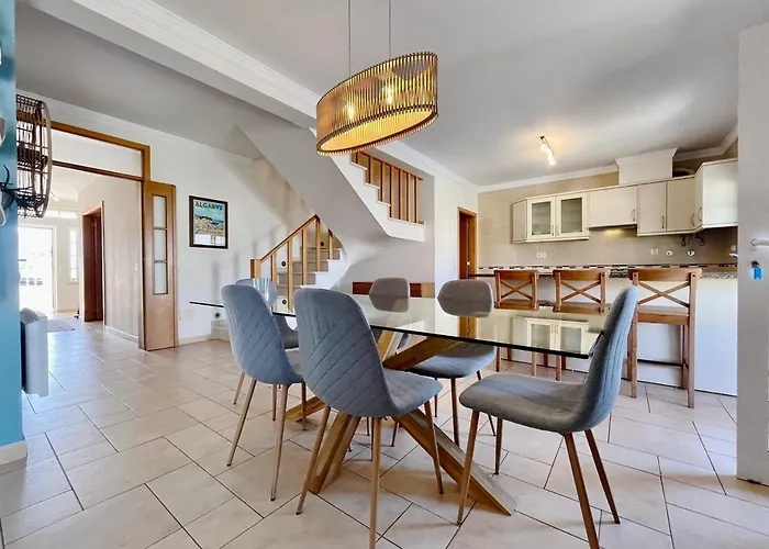 V4 Moderno Com Piscina - Villa *