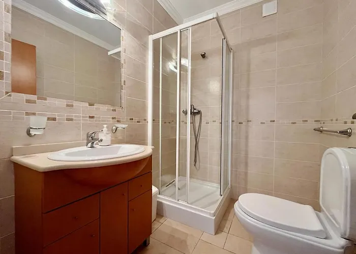 Villa V4 Moderno Com Piscina - Burgau