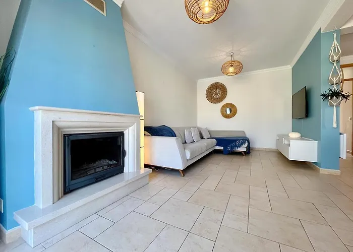 V4 Moderno Com Piscina - Villa