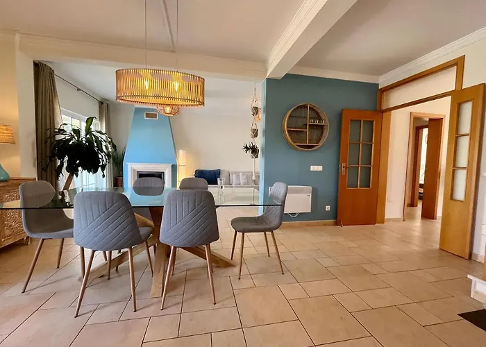 Villa V4 Moderno Com Piscina - Burgau